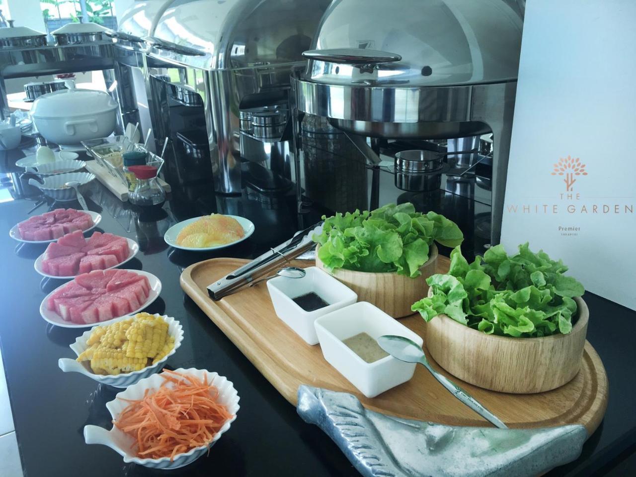 Ban Dao Ruang  The White Garden Premier Saraburi酒店 外观 照片