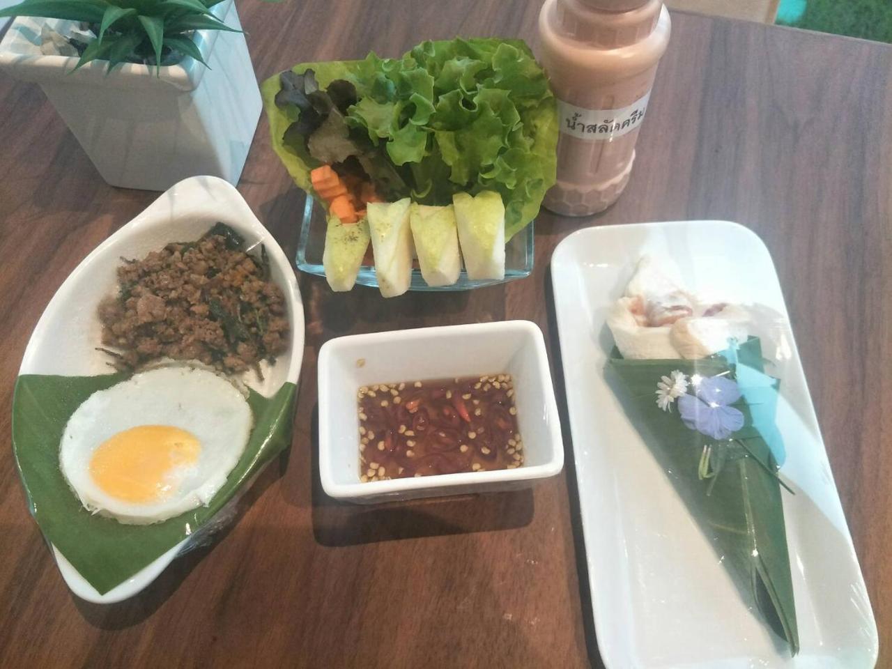 Ban Dao Ruang  The White Garden Premier Saraburi酒店 外观 照片