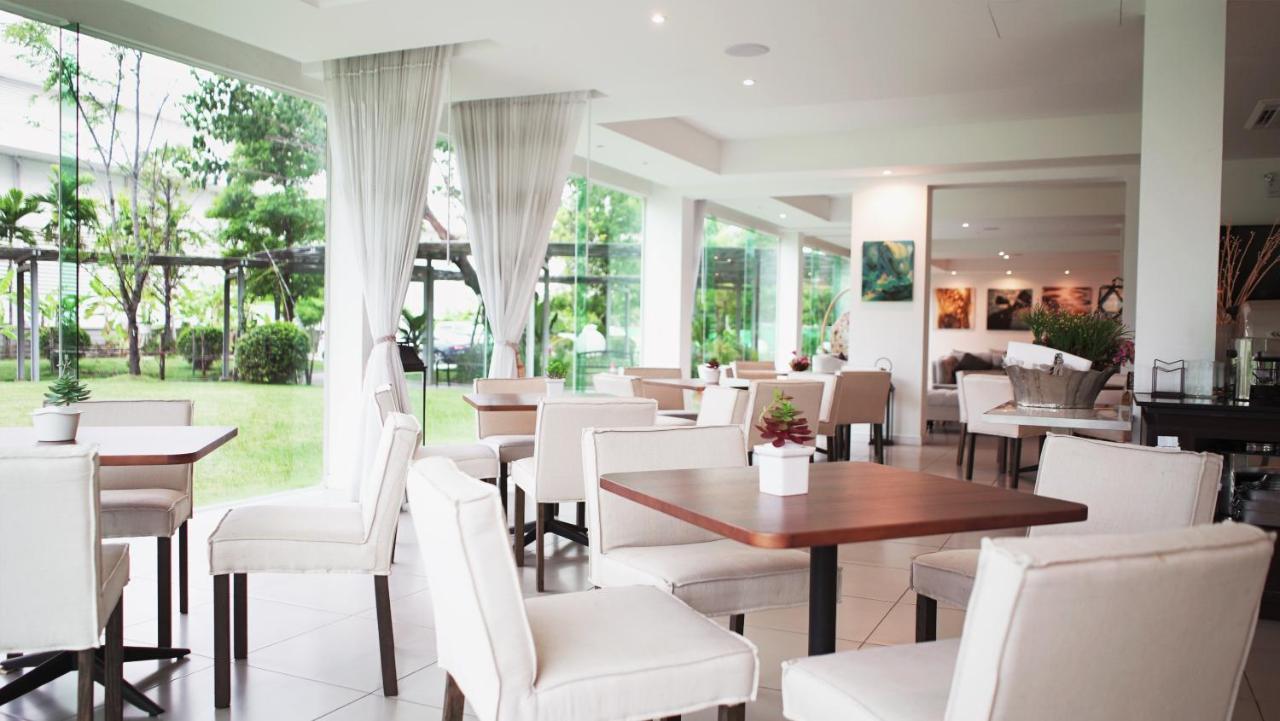 Ban Dao Ruang  The White Garden Premier Saraburi酒店 外观 照片