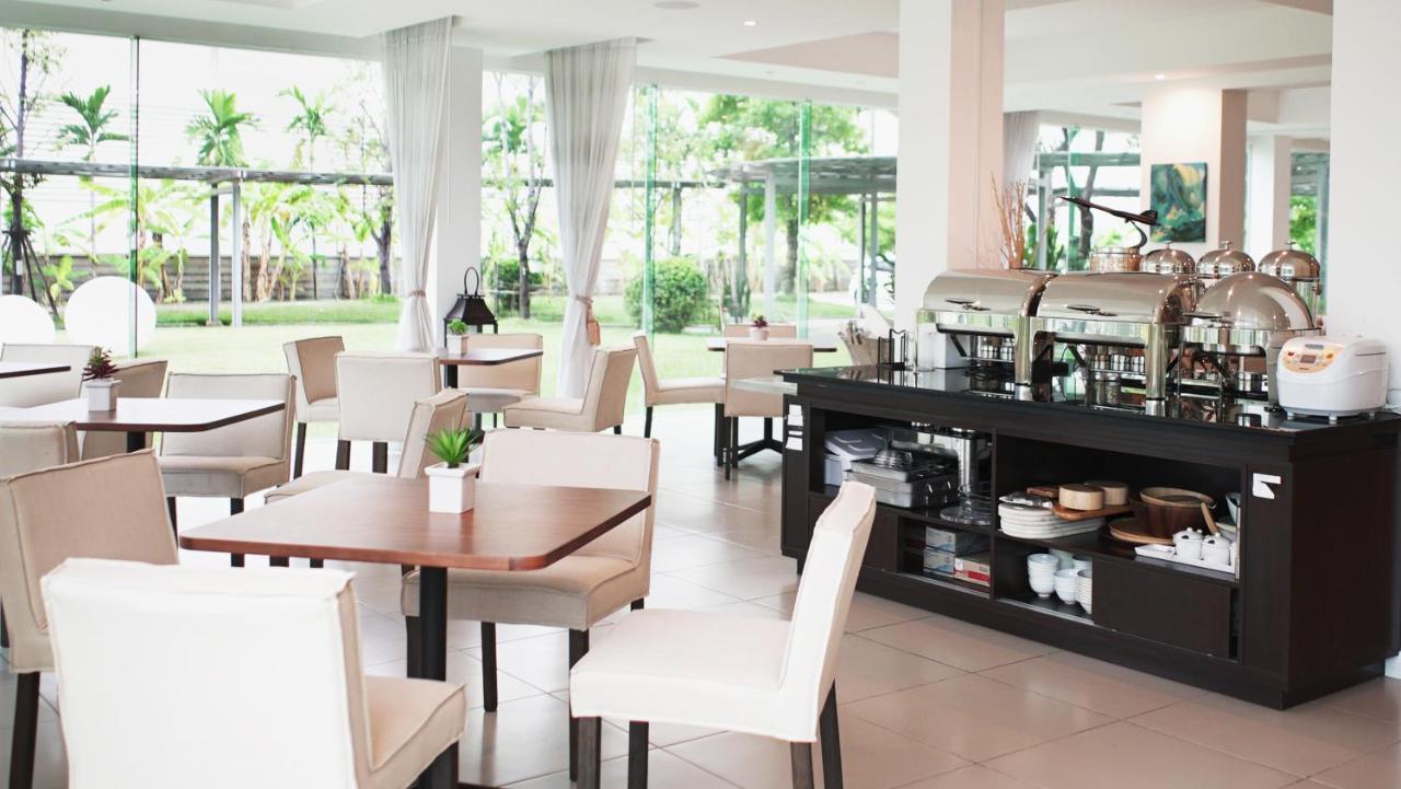 Ban Dao Ruang  The White Garden Premier Saraburi酒店 外观 照片